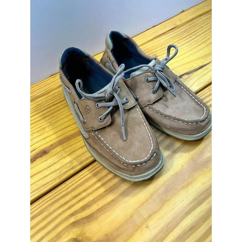 Sperry Top-Sider Boys Lanyard Boat Shoes – Size‎ 4M – Tan Leather Deck Shoes